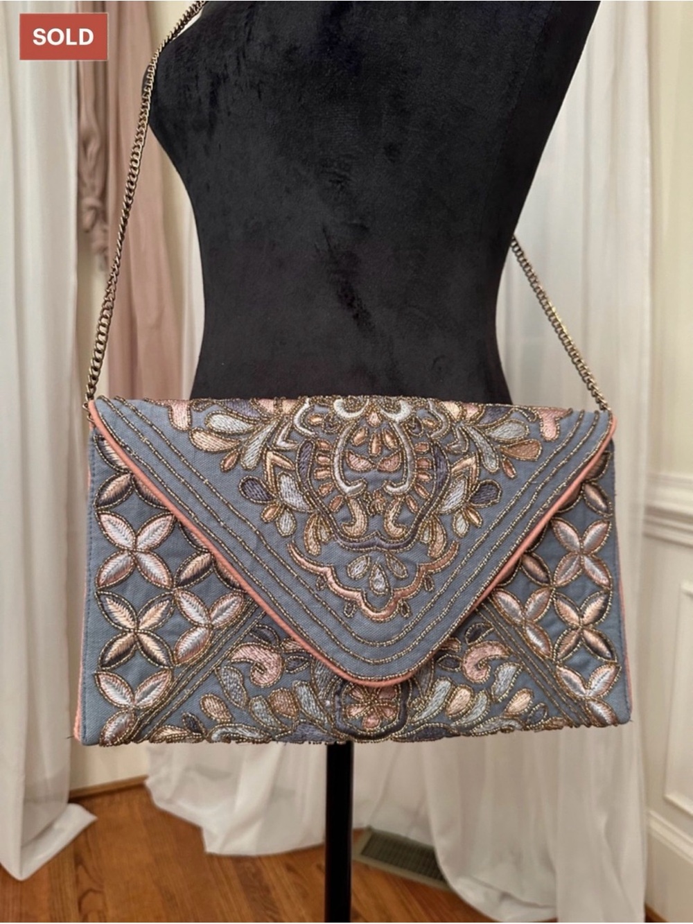 ✨SOLD✨🛍️